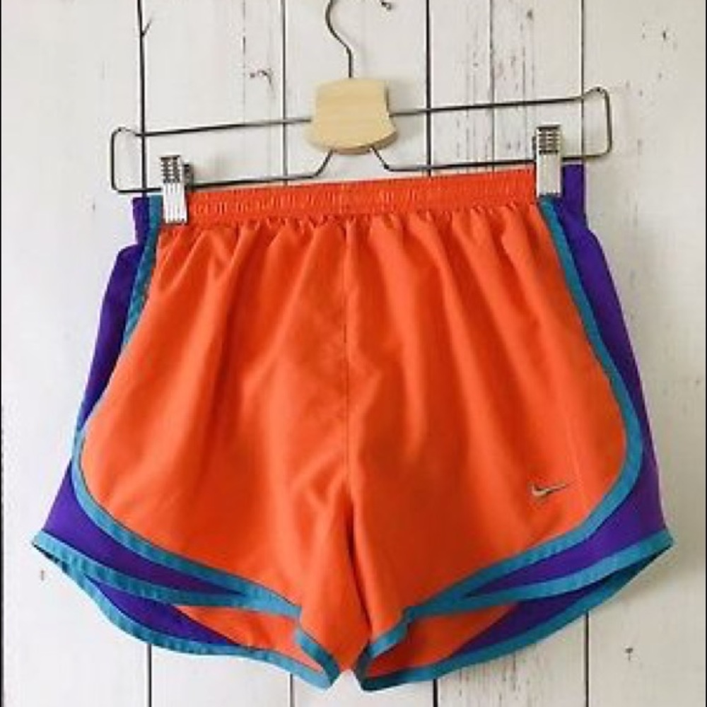 XS Women’s Nike dry tempo core running shorts